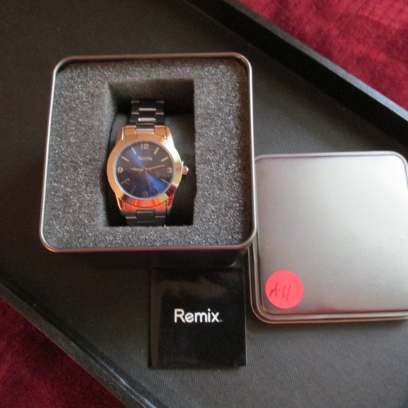 A11-NIB Ashtyn Fossil 3 hand Remix Stainless Steel 36mm Watch Blue Pearl Face - Picture 5 of 6